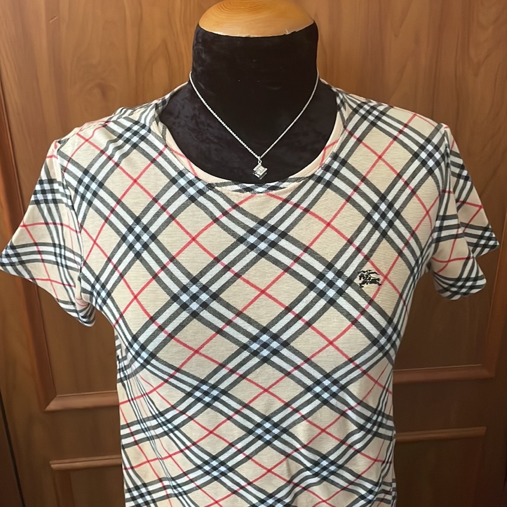 Soldā¤ļøAuthentic Burberry Check T-Shirtā¤ļø - Picture 9 of 17